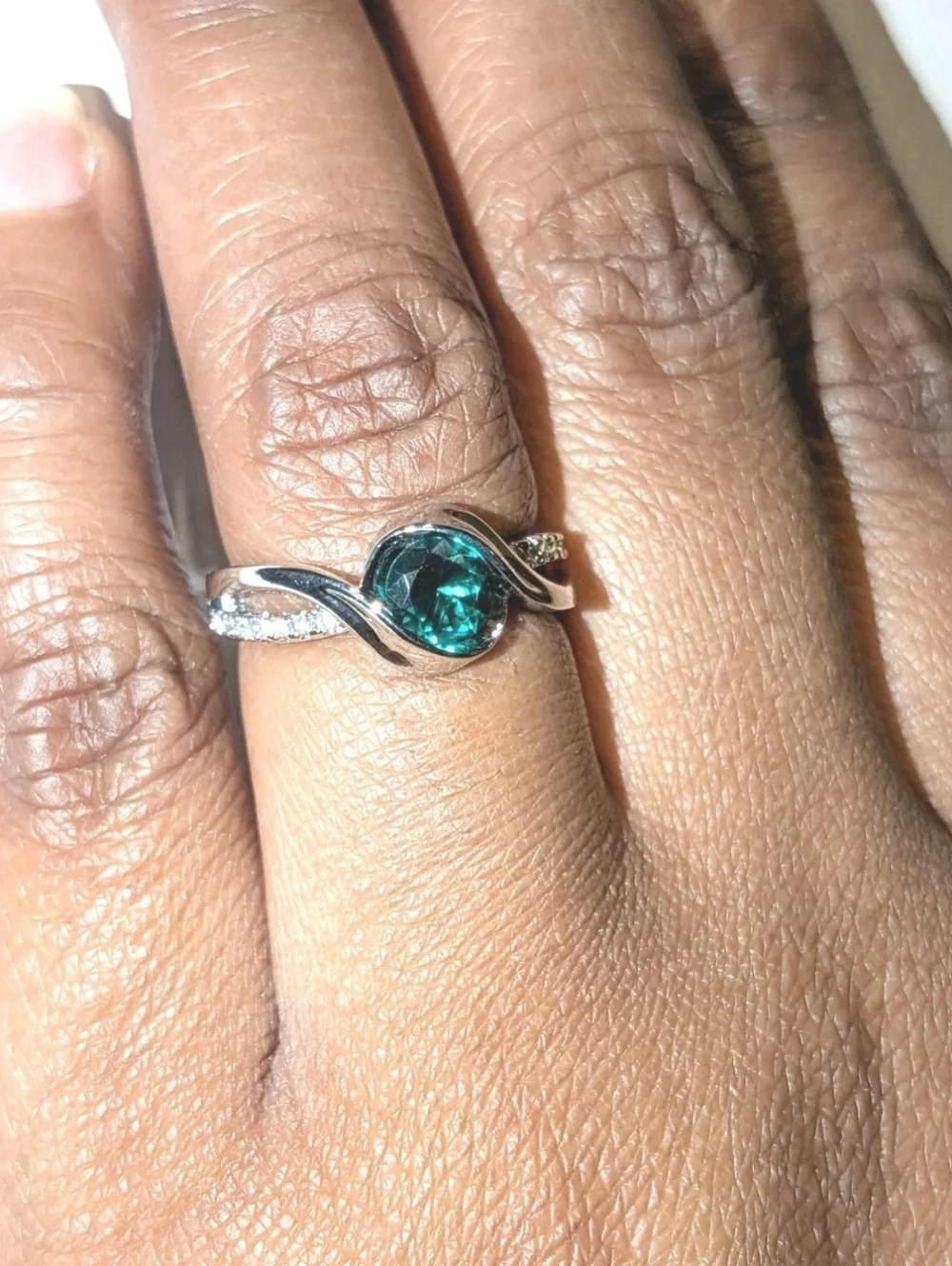 2Ct Round Cut Lab Created Emerald Women's Minimalist Ring 14K White Gold Plated